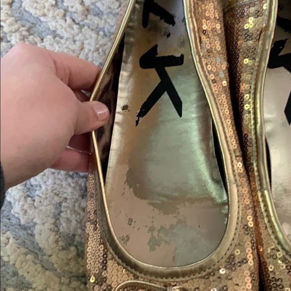 Anne Klein flats gold - Picture 4 of 8
